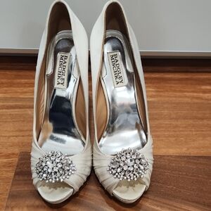 Badgley Mischka Ivory Jeweled Peep-Toe Heels 8M